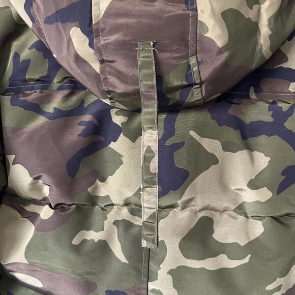 Canada Goose Expedition Series Camouflage Down Jacket - Picture 3 of 14